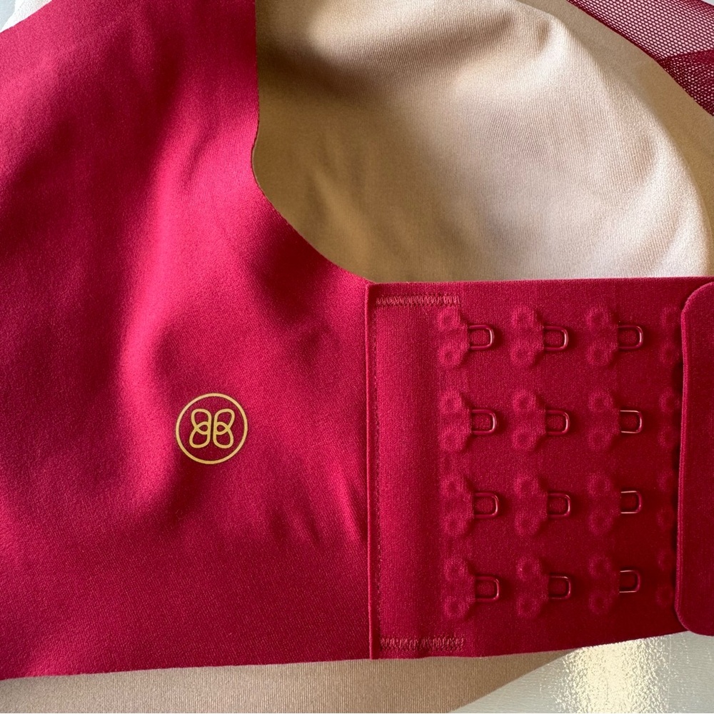 HONEYLOVE Crossover Wireless Lift Comfort Bra in Deep Red 1X - Picture 4 of 6